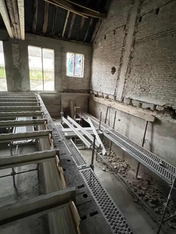 Pose de poutrelles en béton à Verdun-sur-le-Doubs, Sennecey-Le-Grand, Ravat Charbonnier