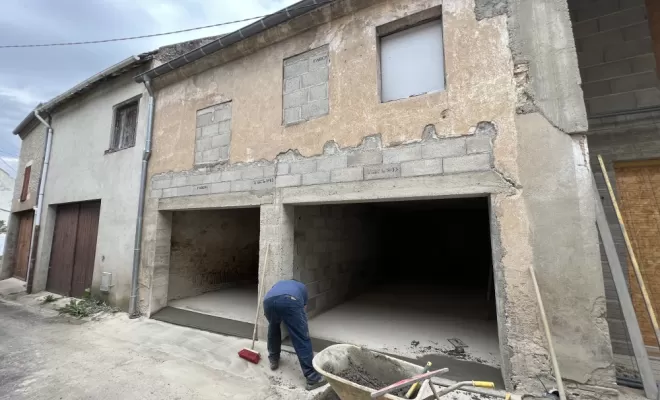 Sas Ravat Charbonnier  création de 2 garages ouvertures,terrasse et escalier  , Sennecey-Le-Grand, Ravat Charbonnier